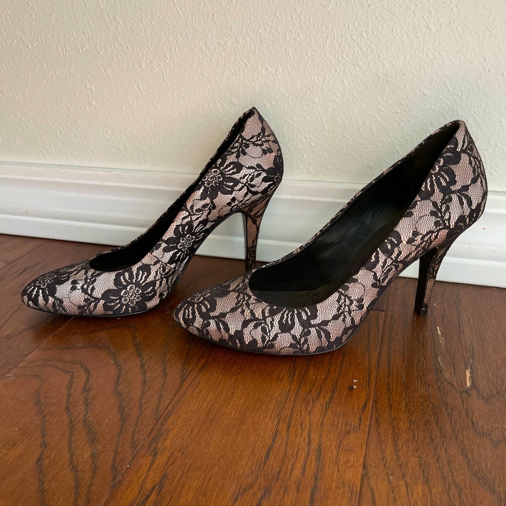 Gianni Bini Lace Heels